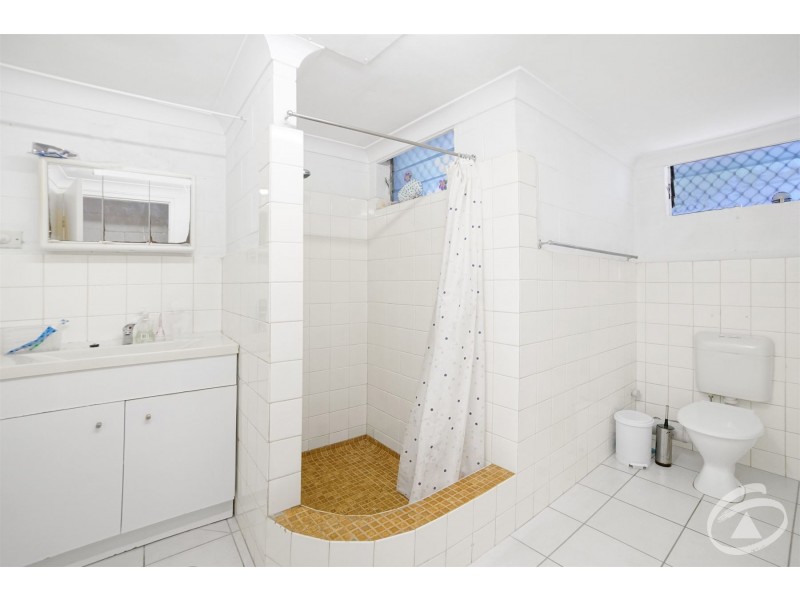 24 Creedy Street, Westcourt QLD 4870