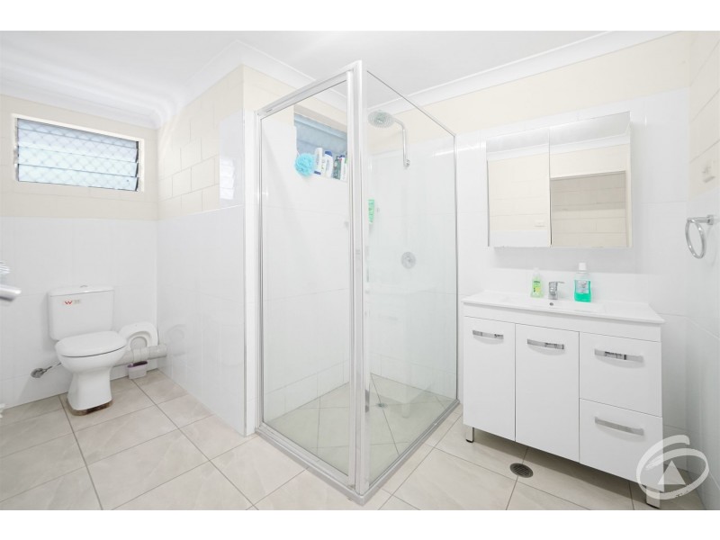 24 Creedy Street, Westcourt QLD 4870