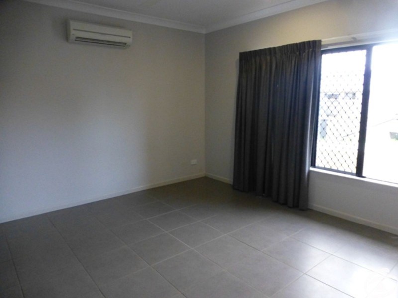 2/7 Kingsley Close, White Rock QLD 4868