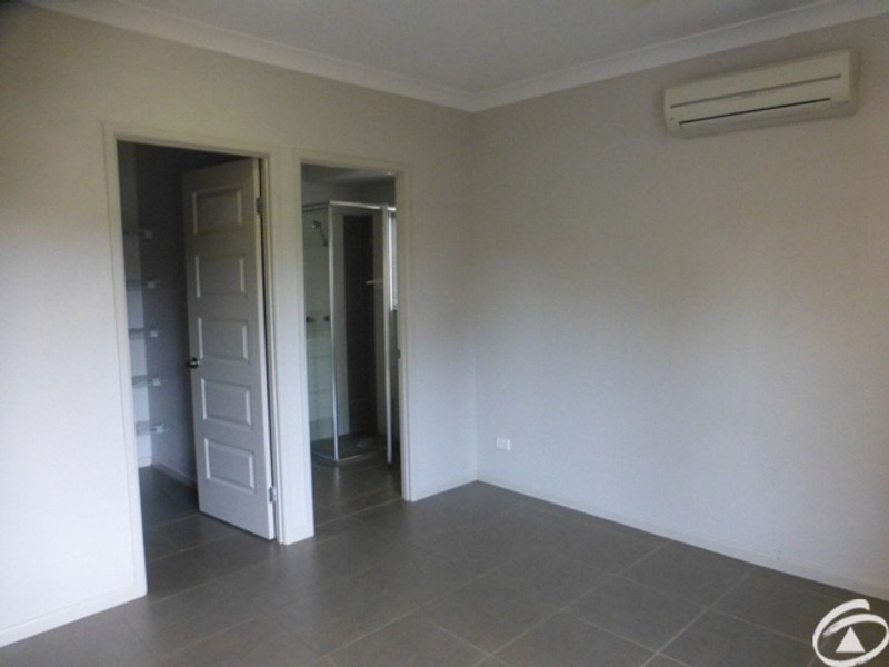 2/7 Kingsley Close, White Rock QLD 4868
