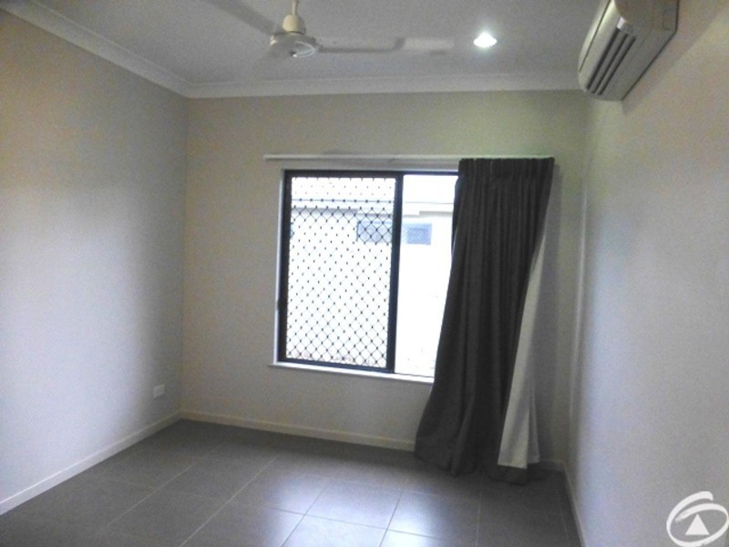 2/7 Kingsley Close, White Rock QLD 4868