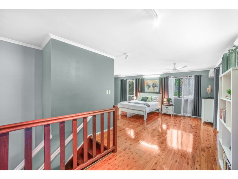 10 Cicero Close, Mooroobool QLD 4870