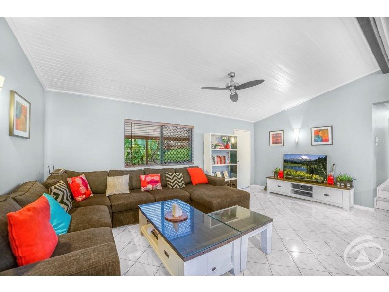 10 Cicero Close, Mooroobool QLD 4870