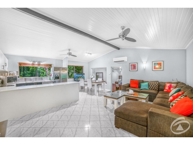10 Cicero Close, Mooroobool QLD 4870