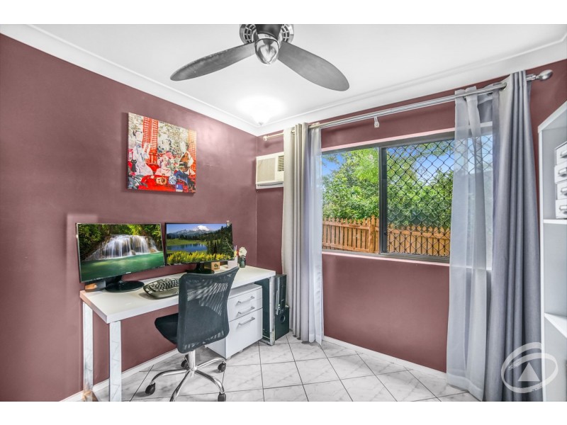 10 Cicero Close, Mooroobool QLD 4870