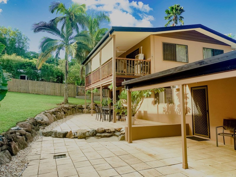 10 Cicero Close, Mooroobool QLD 4870