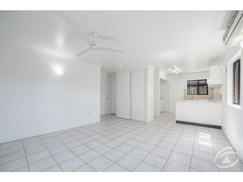 10/1-9 Joan Street, Bungalow QLD 4870