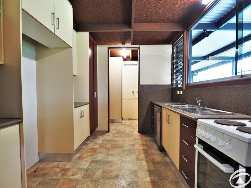 12 Macilwraith Street, Manoora QLD 4870