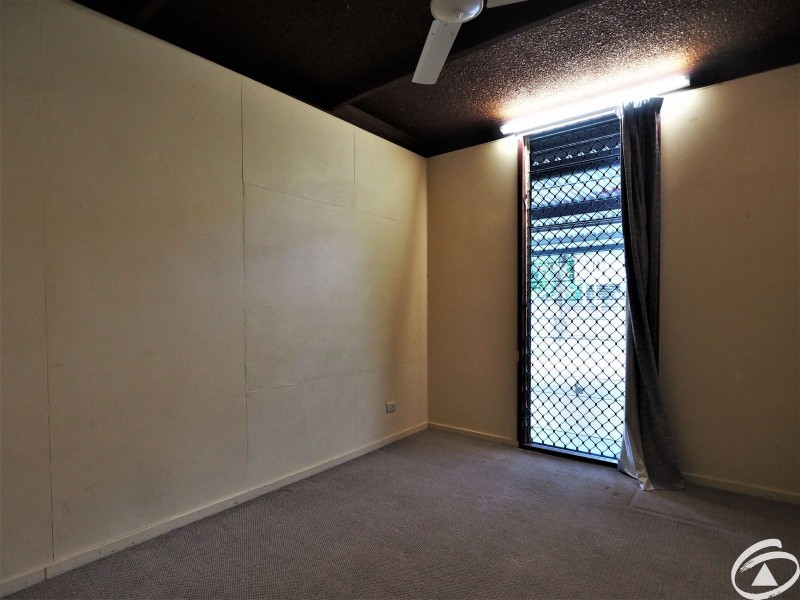 12 Macilwraith Street, Manoora QLD 4870