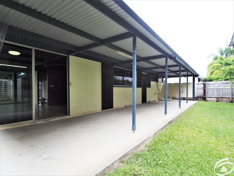 12 Macilwraith Street, Manoora QLD 4870