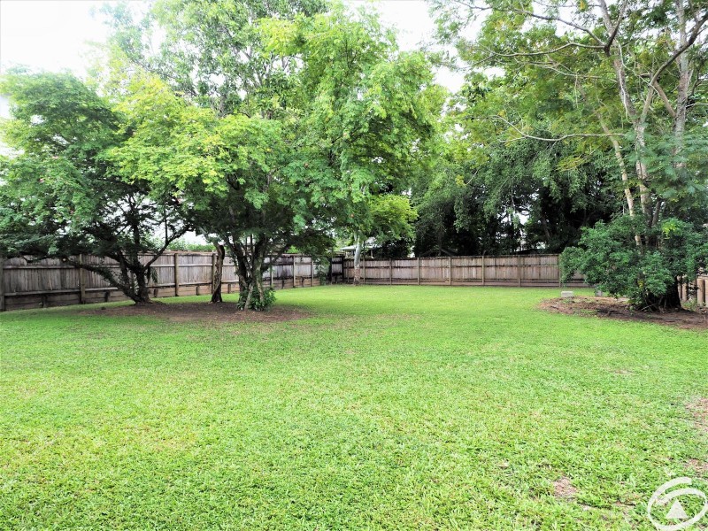 12 Macilwraith Street, Manoora QLD 4870