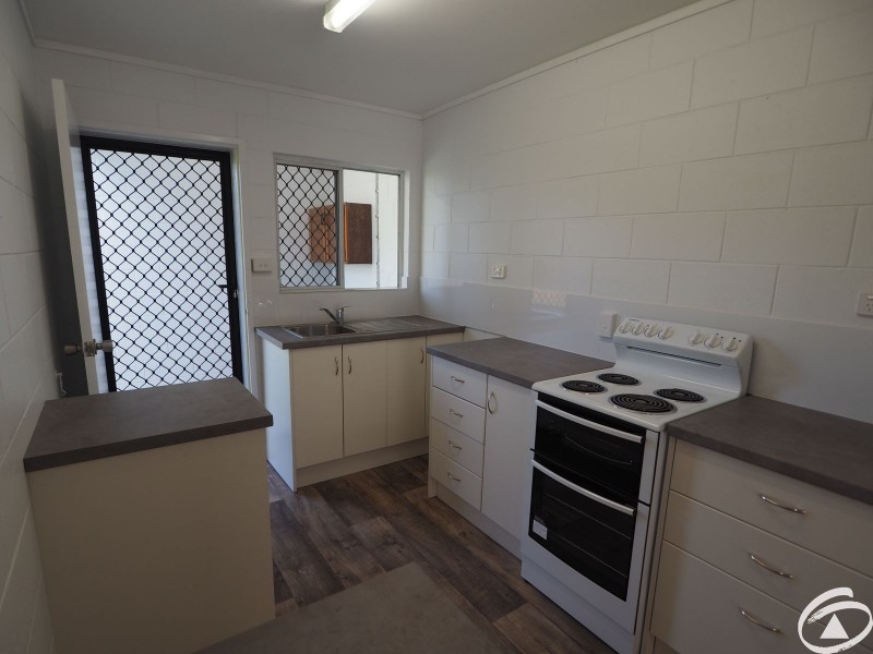 2/24 Mahogany Street, Manoora QLD 4870