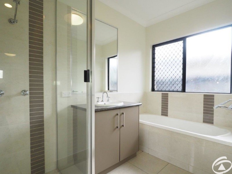 165 Timberlea Drive, Bentley Park QLD 4869