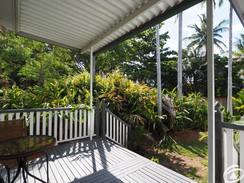 1/42 Lily Street, Cairns North QLD 4870