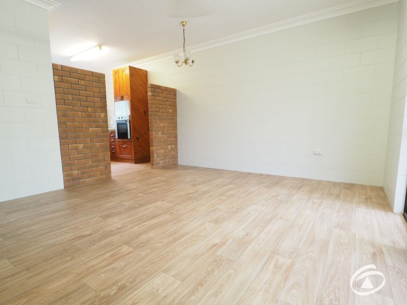 1/11 Mintaro Crescent, Woree QLD 4868