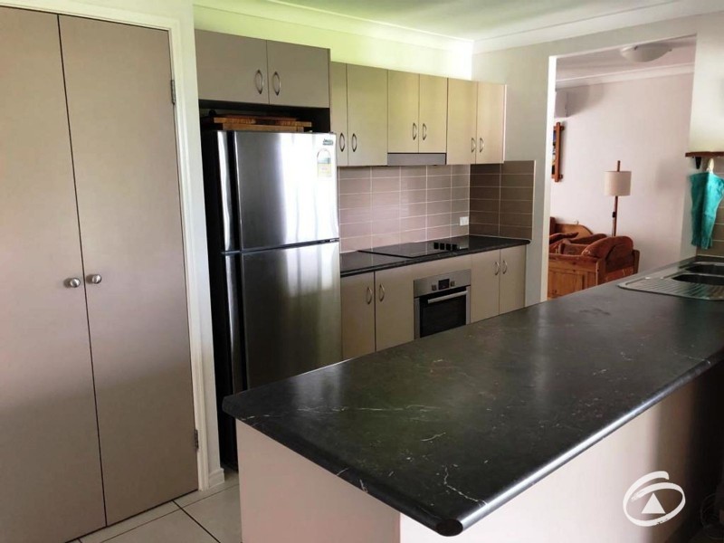 11 Colombia Street, White Rock QLD 4868