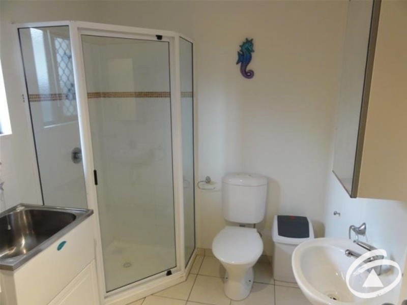 2/9 Grantala Street, Manoora QLD 4870