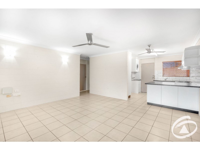 8/120 Greenslopes Street, Edge Hill QLD 4870