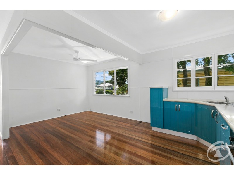 1/235 Aumuller Street, Westcourt QLD 4870