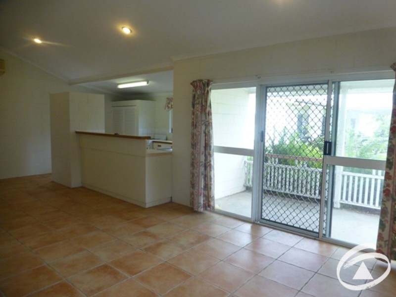 1/34 Ireland Crescent, Whitfield QLD 4870