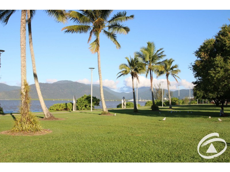 1/271-273 Esplanade, Cairns North QLD 4870