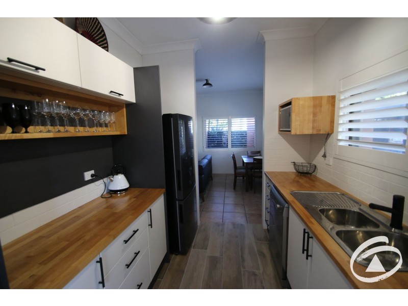 1/271-273 Esplanade, Cairns North QLD 4870