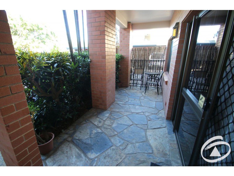 1/271-273 Esplanade, Cairns North QLD 4870