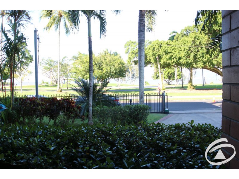 1/271-273 Esplanade, Cairns North QLD 4870