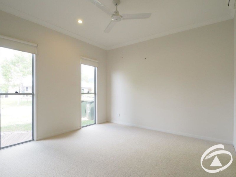 8 Icefire Quay, Trinity Park QLD 4879