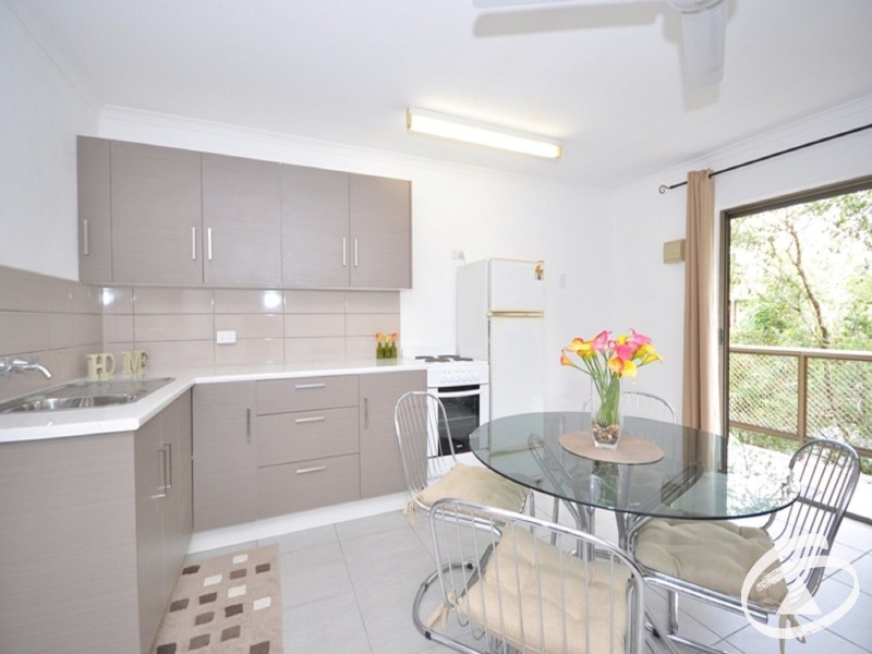 9/2 McPherson Close, Edge Hill QLD 4870