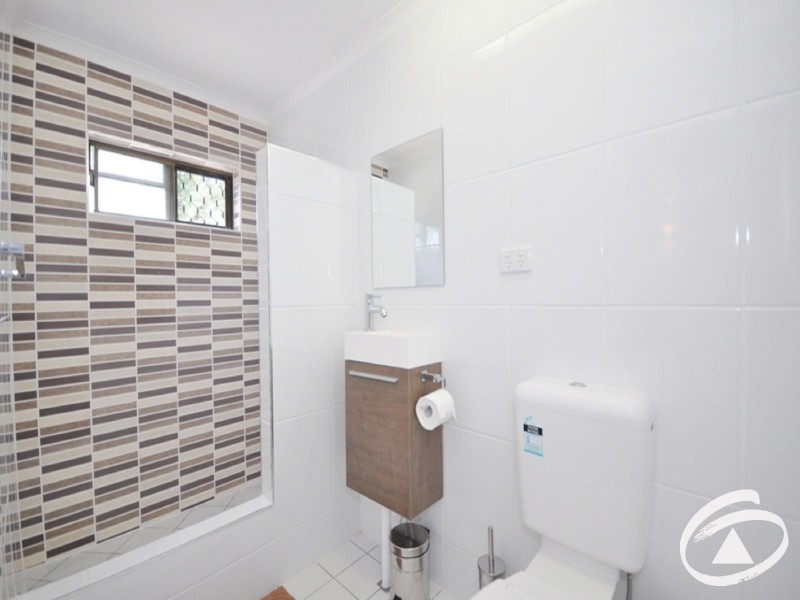 9/2 McPherson Close, Edge Hill QLD 4870