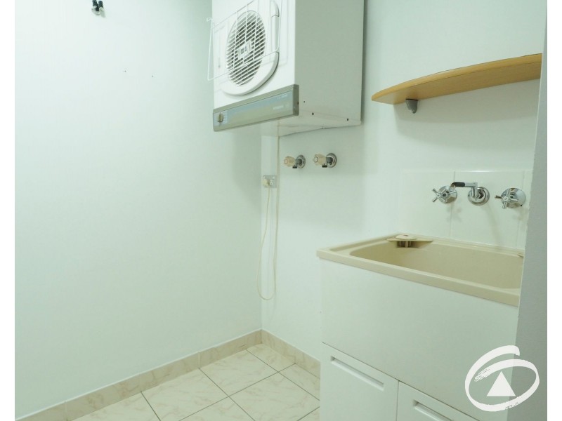 2/7 Macilwraith Street, Manoora QLD 4870