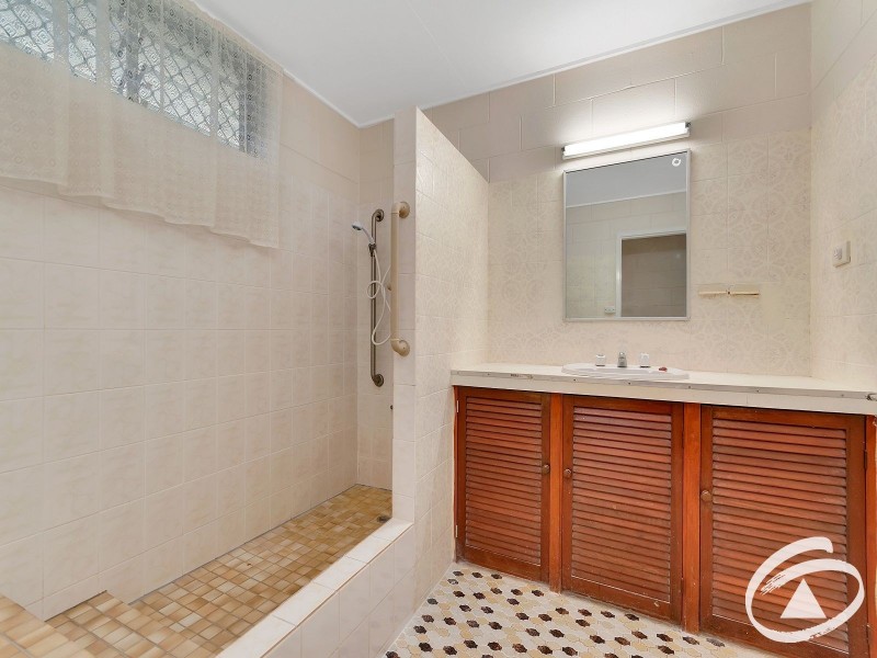 18 Carroo Street, Bayview Heights QLD 4868