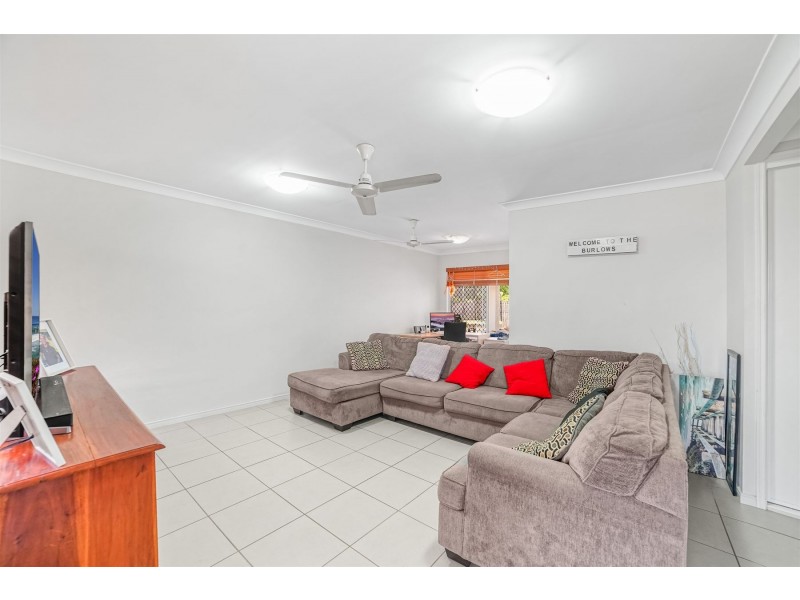 38 Phoenix Street, White Rock QLD 4868