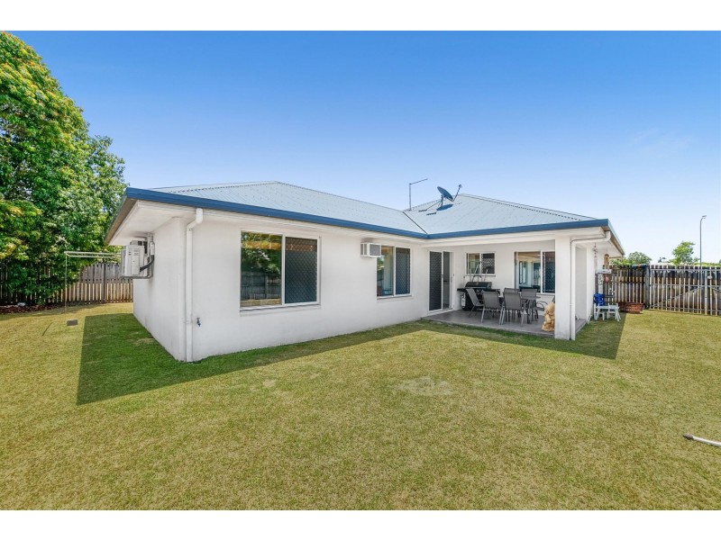 38 Phoenix Street, White Rock QLD 4868