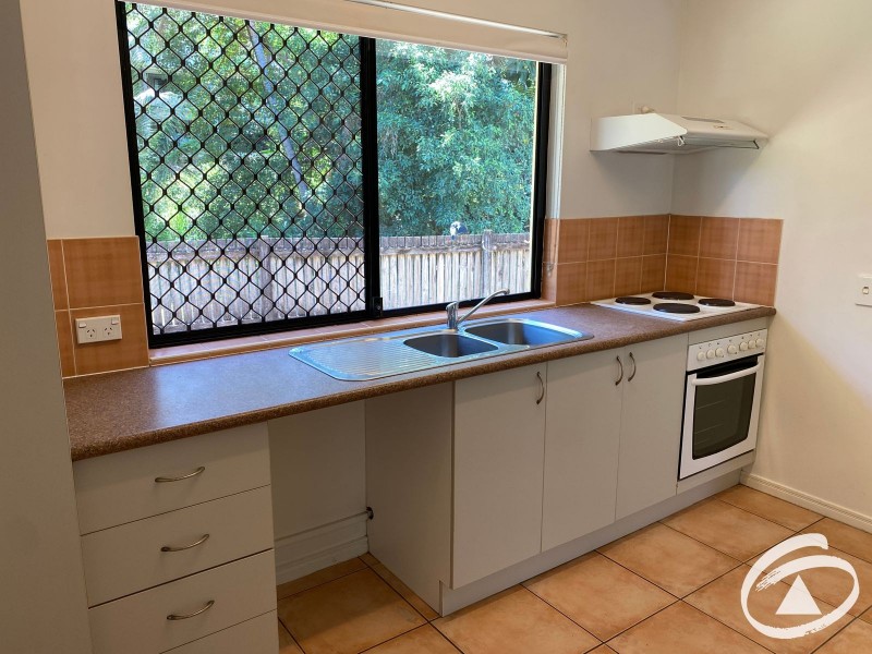 6/11 Sandown Close, Woree QLD 4868