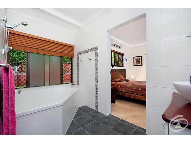 3 Coleus Court, Mooroobool QLD 4870