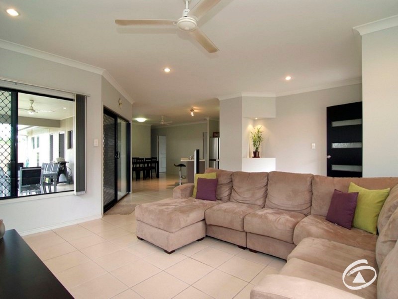 7 Timberlea Drive East, Bentley Park QLD 4869