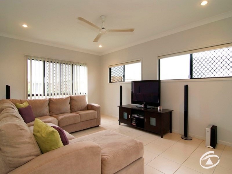 7 Timberlea Drive East, Bentley Park QLD 4869
