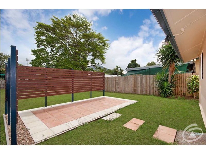 227 Lyons Street, Westcourt QLD 4870