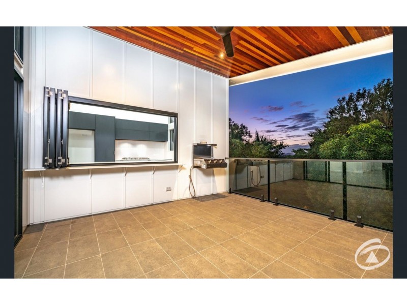 6A Diamond Close, Stratford QLD 4870