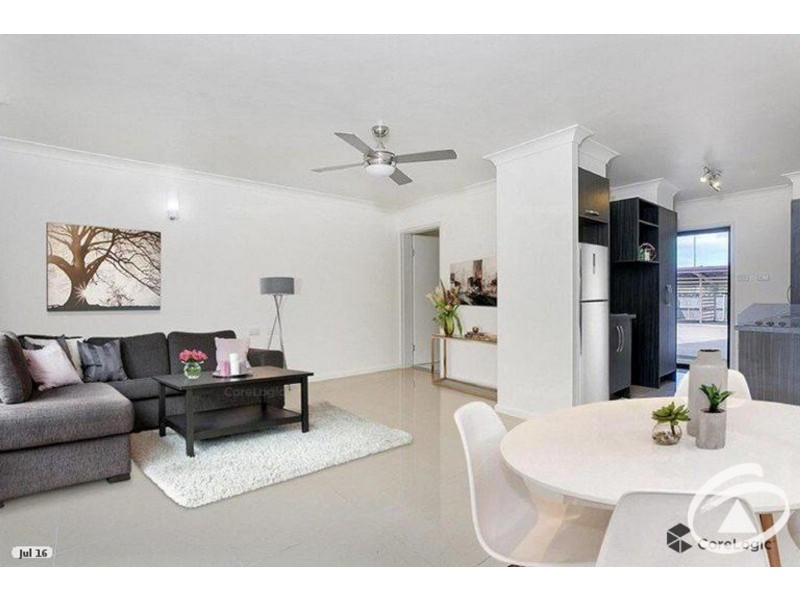 2/1 Sandown Close, Woree QLD 4868