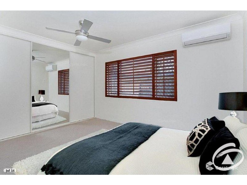 2/1 Sandown Close, Woree QLD 4868