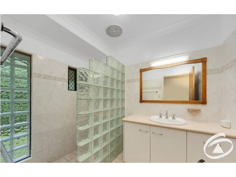 4 Fletcher Court, Bentley Park QLD 4869