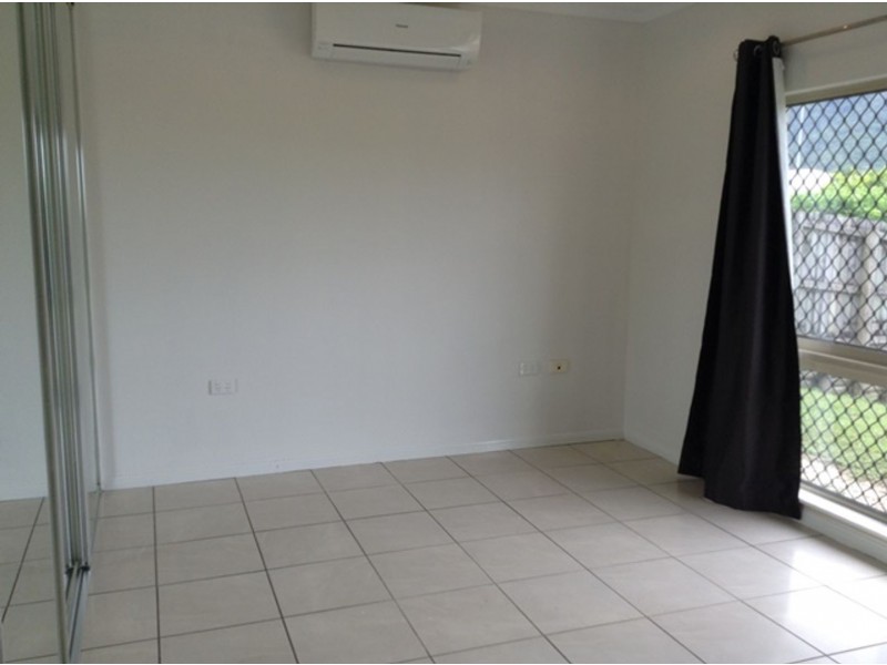 24 Roderick Street, Bentley Park QLD 4869