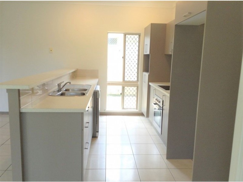 24 Roderick Street, Bentley Park QLD 4869