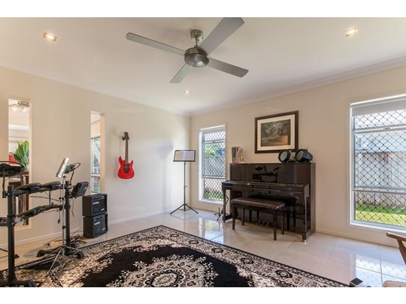 48 Harbour Drive, Trinity Park QLD 4879