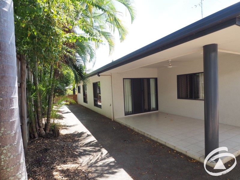 5 Mia Street, Kewarra Beach QLD 4879