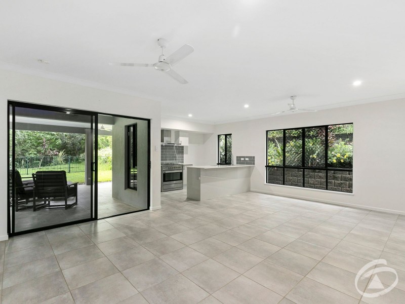 2/7 Eagleview Place, Smithfield QLD 4878