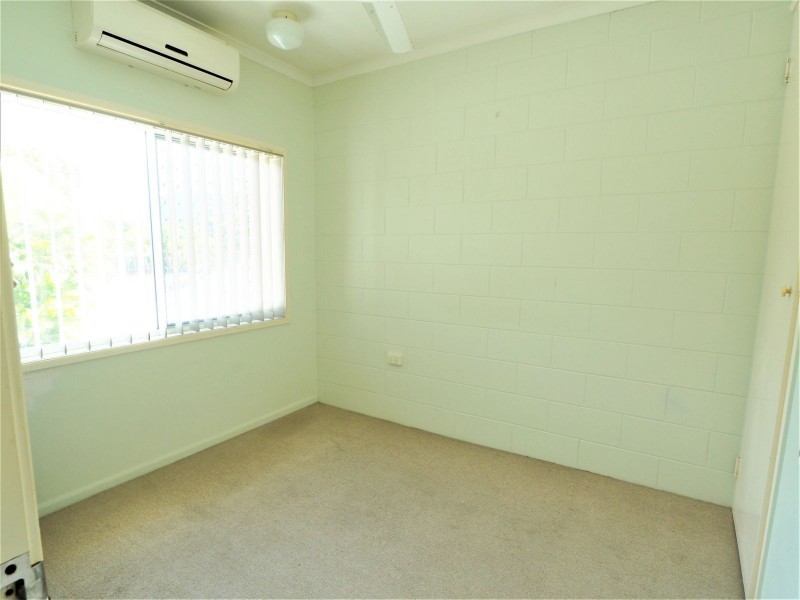 3/4 Atlantic Close, White Rock QLD 4868